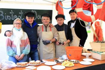 QUINTIN fête des chanteurs de rue